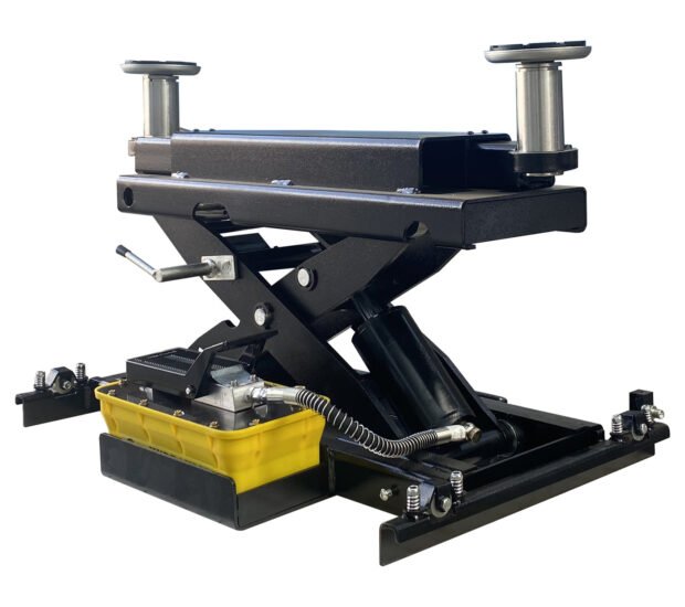 APlusLift ARJ-60 6000LB Air Operated Rolling Jack APlusLift ARJ-60 6000LB Air Operated Rolling Jack