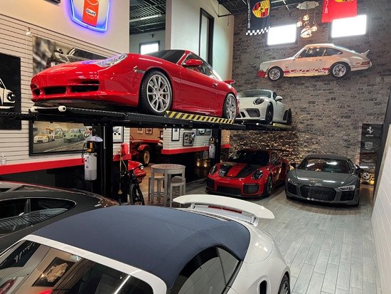 Auto Lift AL-SP-6K-SS 6000 Lb. Single Column Car Storage Lift Auto Lift AL-SP-6K-SS 6000 Lb. Single Column Car Storage Lift