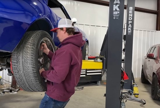 BendPak 10AP Adaptable Clearfloor Adj-Width ALI 2 Post Lift 10,000 Lb. - New BendPak 10AP Adaptable Clearfloor Adj-Width ALI 2 Post Lift 10,000 Lb. - New