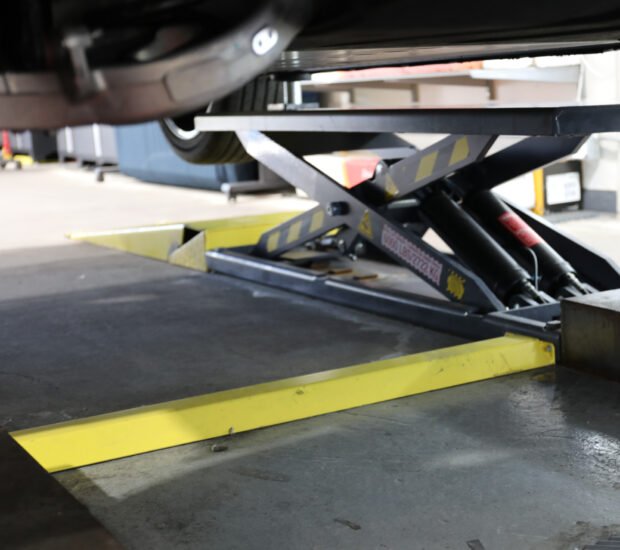 BendPak Mid-Rise Open-Center Scissor Lift, 6000-Lb. Capacity, Model# MDS-6LP BendPak Mid-Rise Open-Center Scissor Lift, 6000-Lb. Capacity, Model# MDS-6LP