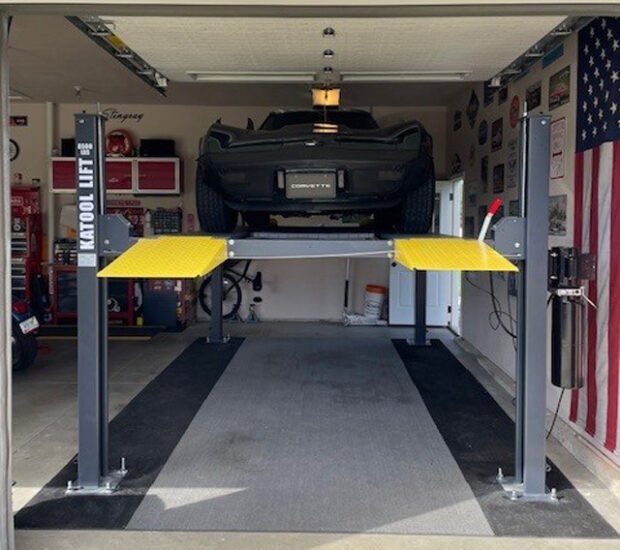 Katool 4-Post Vehicle Lift, 8500-Lb. Capacity, 3 HP, Model# KT-4H850 Katool 4-Post Vehicle Lift, 8500-Lb. Capacity, 3 HP, Model# KT-4H850