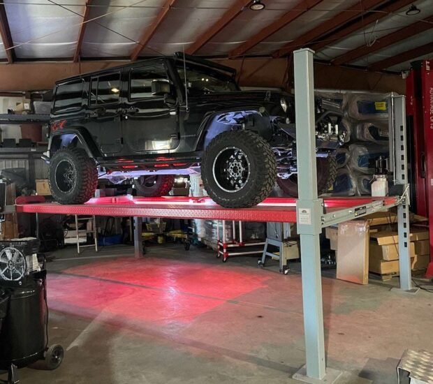 Advantage DX-11000-WD | 11,000 LBS. 4-Post Lift Advantage DX-11000-WD | 11,000 LBS. 4-Post Lift