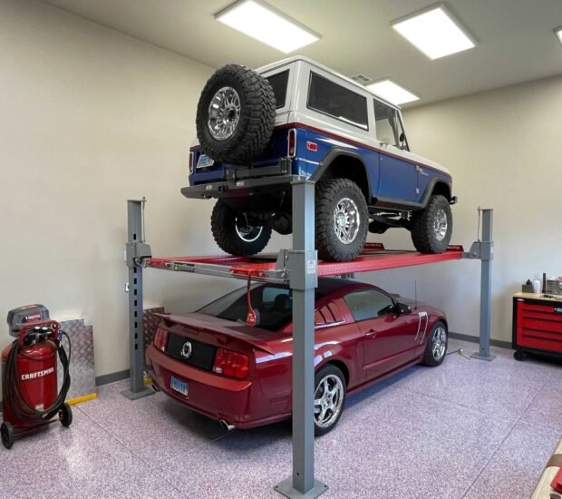 Advantage DX-9000-HD | 9,000 LBS. 4-Post Lift Advantage DX-9000-HD | 9,000 LBS. 4-Post Lift