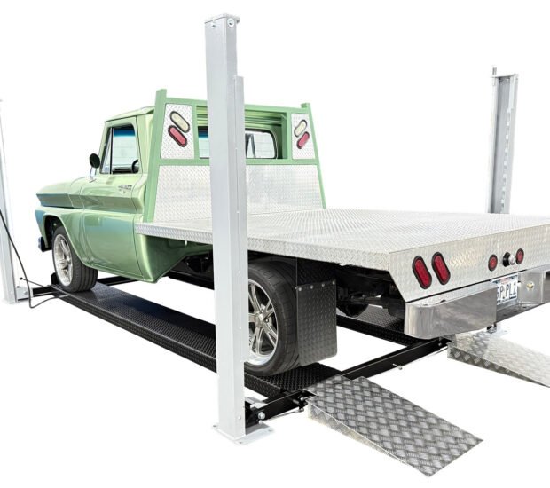 Triumph USA8000XLT 8,000 lb Service & Storage 4 Post Automotive Lift Triumph USA8000XLT 8,000 lb Service & Storage 4 Post Automotive Lift