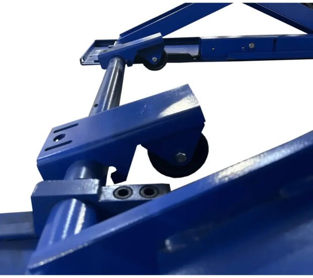 Tuxedo MR6K-38 6,000 LB Mid-Rise Portable Scissor Lift Tuxedo MR6K-38 6,000 LB Mid-Rise Portable Scissor Lift