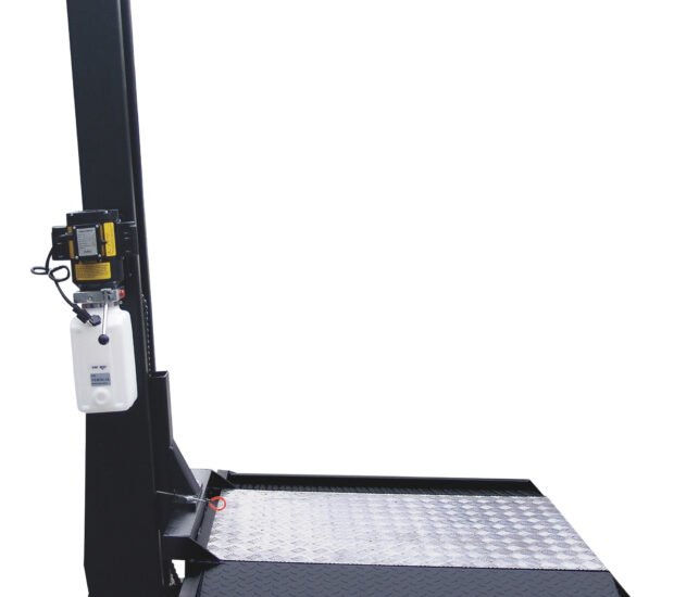 Tuxedo Platform Lift, 2000-Lb. Capacity, Black/Silver, Model# SC-2K