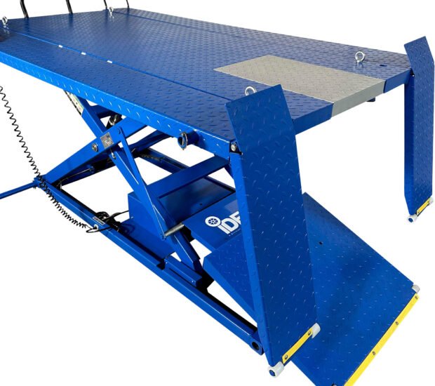 Ideal ATV Electric Lift Bench with Retractable Ramp System, 2200-Lb. Capacity, 47in. Lift, Model# A-2200IEH-XR Ideal ATV Electric Lift Bench with Retractable Ramp System, 2200-Lb. Capacity, 47in. Lift, Model# A-2200IEH-XR